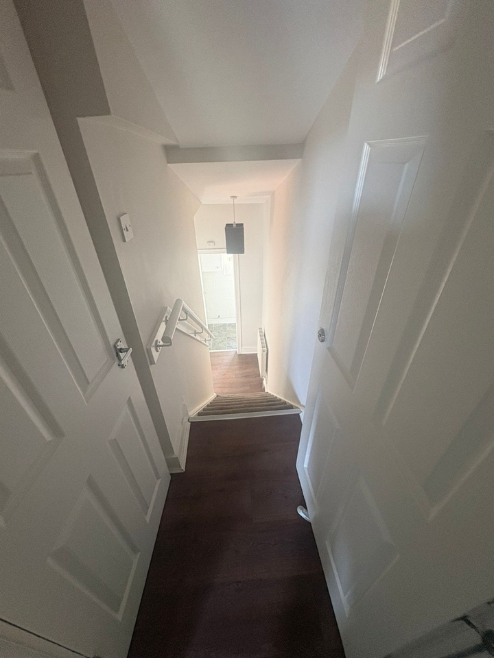 1 Bed Flat, Croxteth Road, L8 photo 5