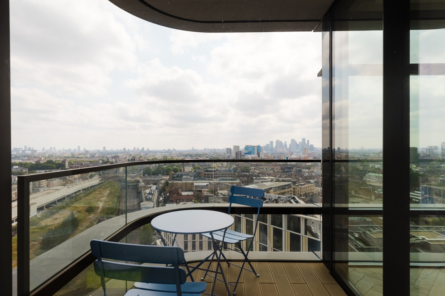 1 Bed Flat, Principal Place, EC2A photo 5