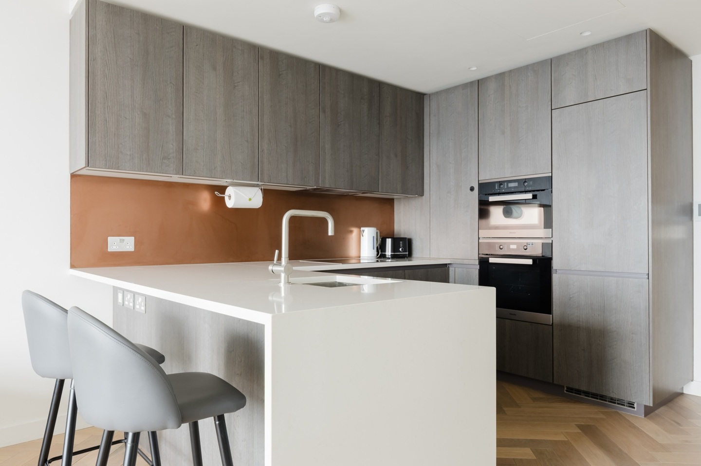 1 Bed Flat, Principal Place, EC2A photo 2