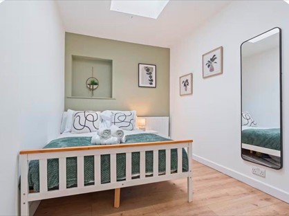 2 Bed Semi-Detached House, Cowley Road, OX4