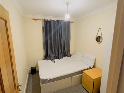 Room in a Shared Flat, Hampton Road West, TW13
