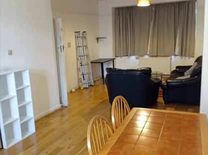 3 Bed Terraced House, Gantshill Crescent, IG2
