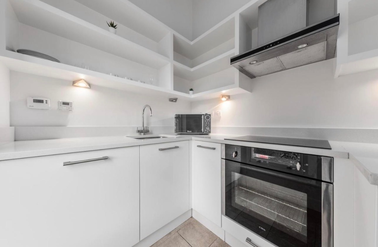 1 Bed Flat, Village Way, SE21 photo 3