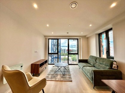 2 Bed Flat, Waterhouse Tower, M3