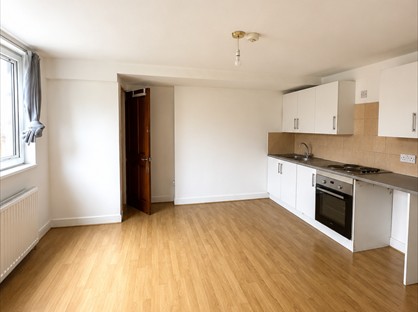 Studio Flat, High Road Leytonstone, E11