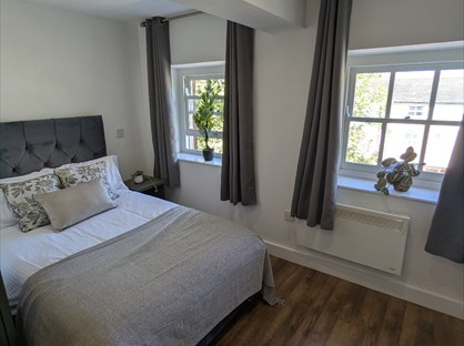 Studio Flat, Ironmarket, ST5