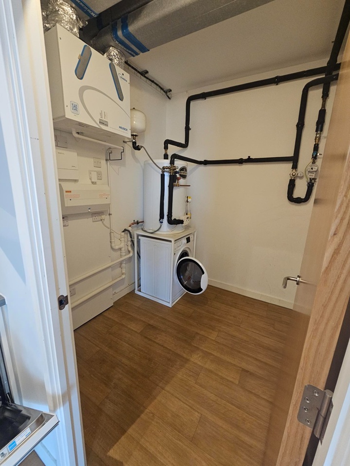 1 Bed Flat, Windmill St, B1 photo 5