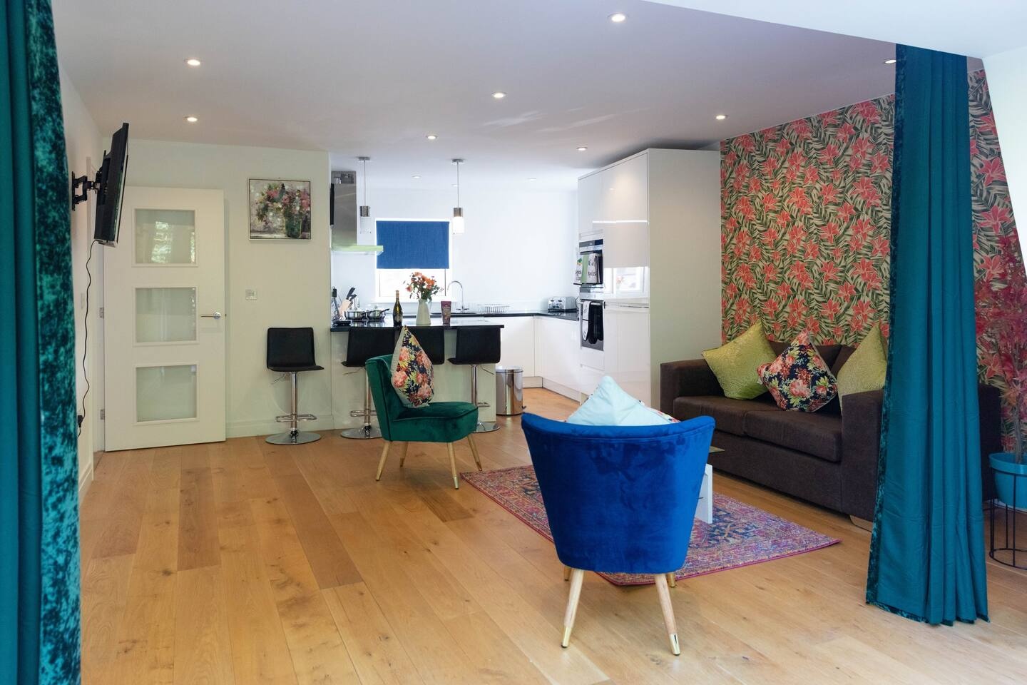 2 Bed Penthouse, Hobbs House, CB2 photo 4