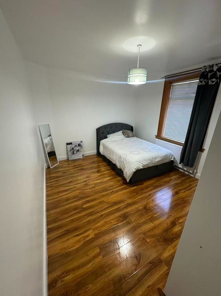 Room in a Shared Flat, Prestonfield Avenue, EH16