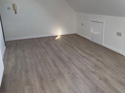 Studio Flat, Erelu Court, RM1