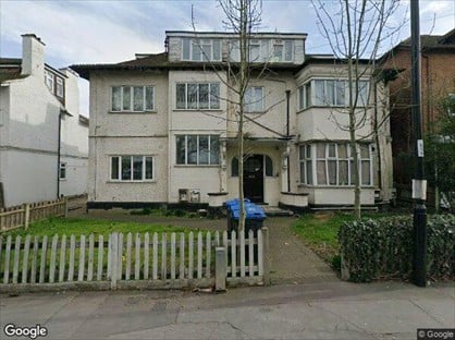 2 Bed Flat, Woodside Green, SE25