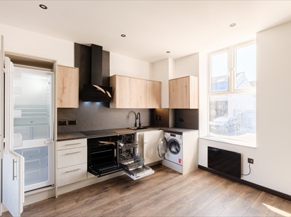 1 Bed Flat, Standish Court, PR7