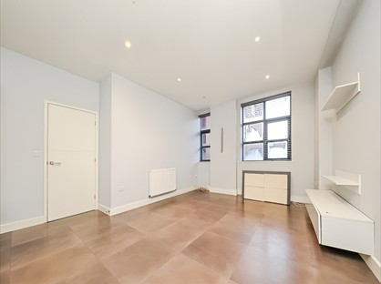 2 Bed Flat, Crown House, CO2