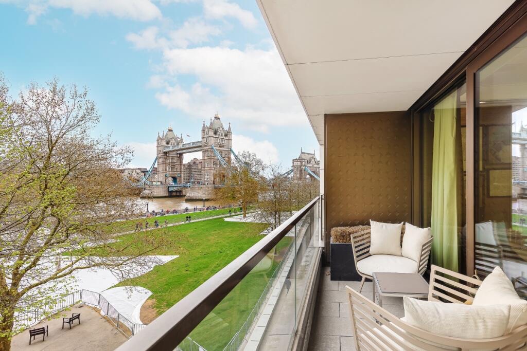 2 Bed Flat, Crown Square, SE1