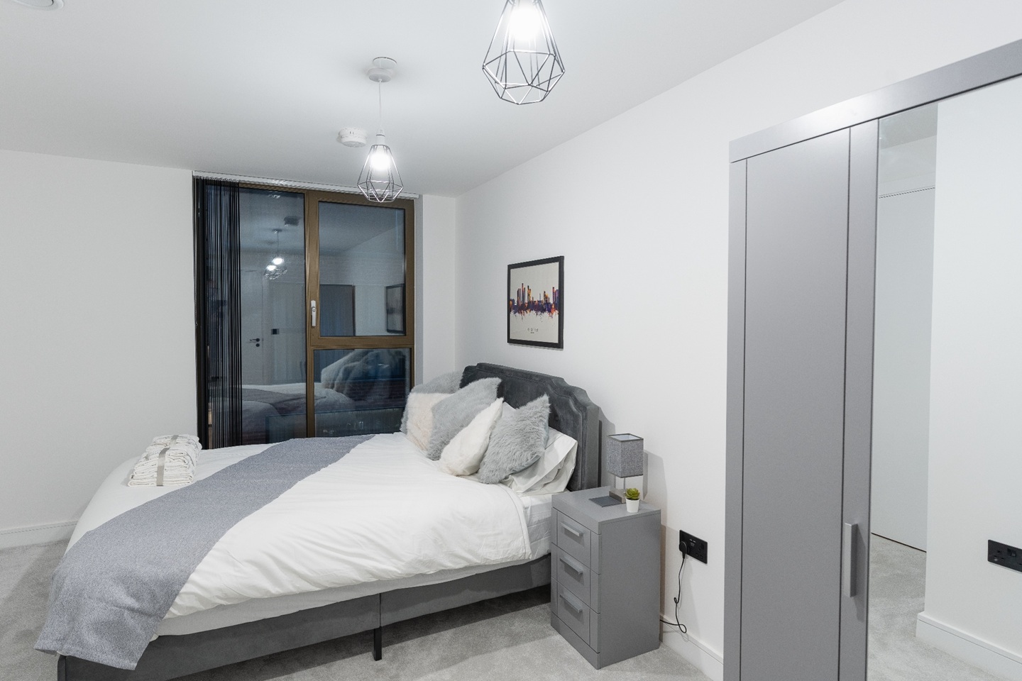 1 Bed Flat, Lomax Building, M1 photo 3