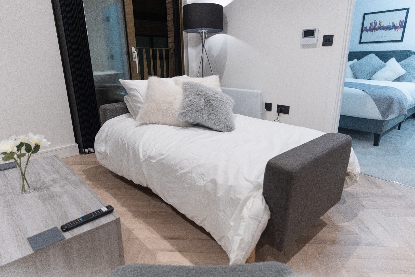 1 Bed Flat, Lomax Building, M1 photo 4