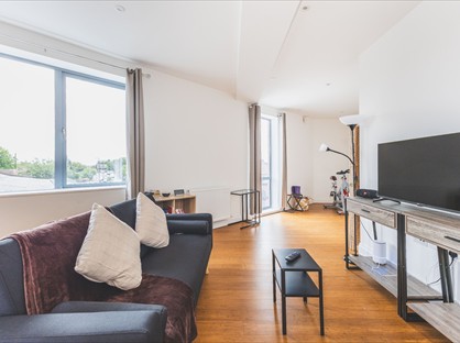 1 Bed Flat, Rectory Road, UB2