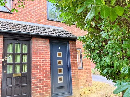 1 Bed End Terrace, Smewin Court, HP11