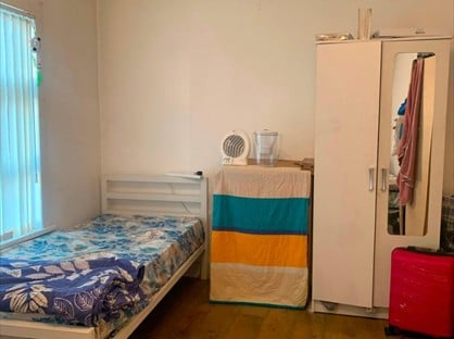 5 Bed Flat, Barking Road, E6
