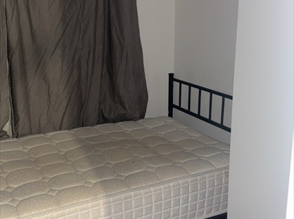 Room in a Shared House, Meadow Road, RM9