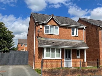 3 Bed Detached House, Everside Drive, M8