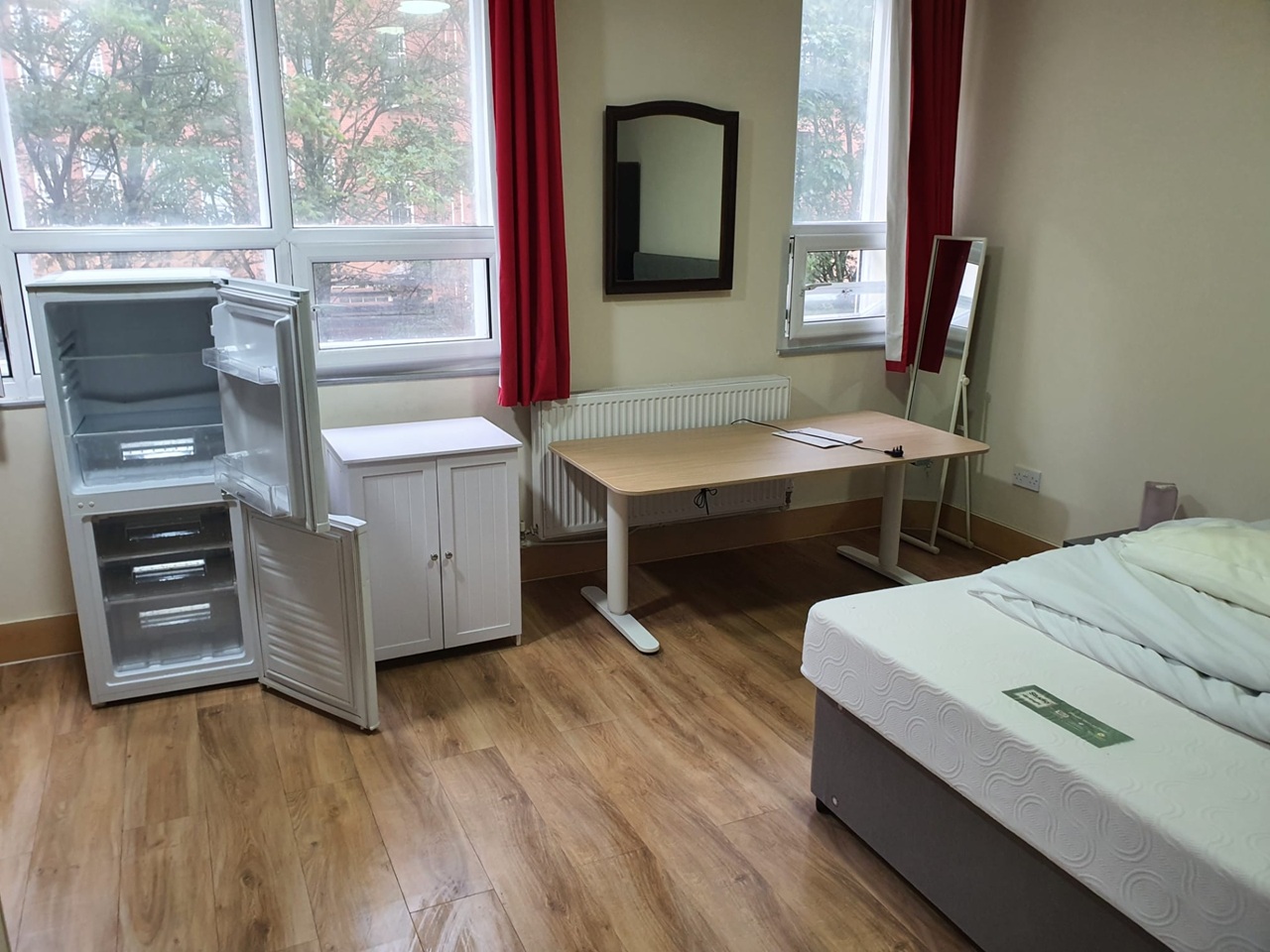 Studio Flat, Cobourg Street, M1 photo 2