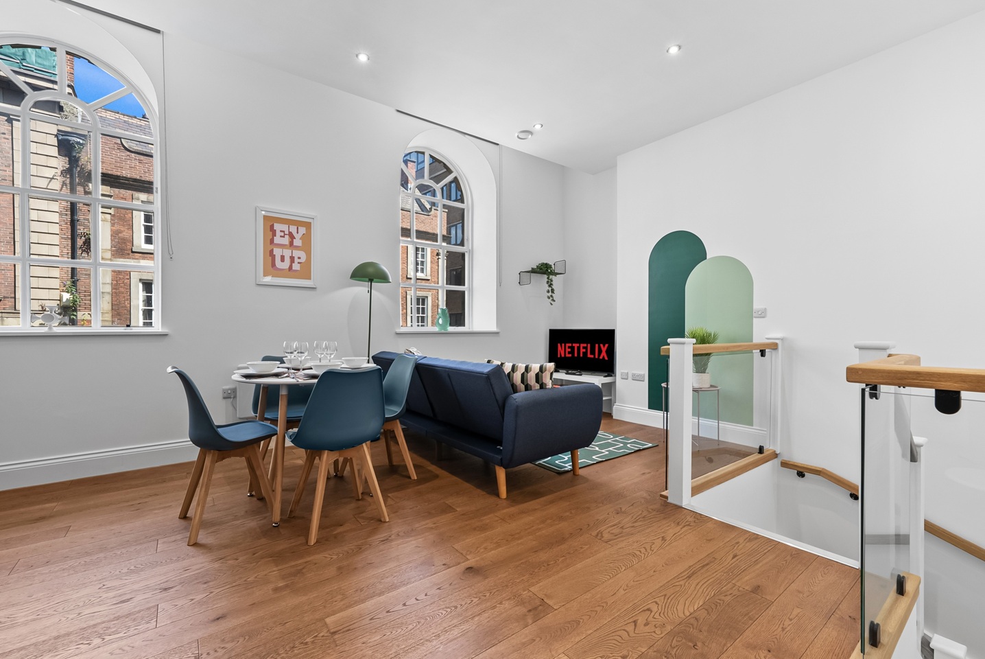 2 Bed Flat, East Parade, S1 photo 2