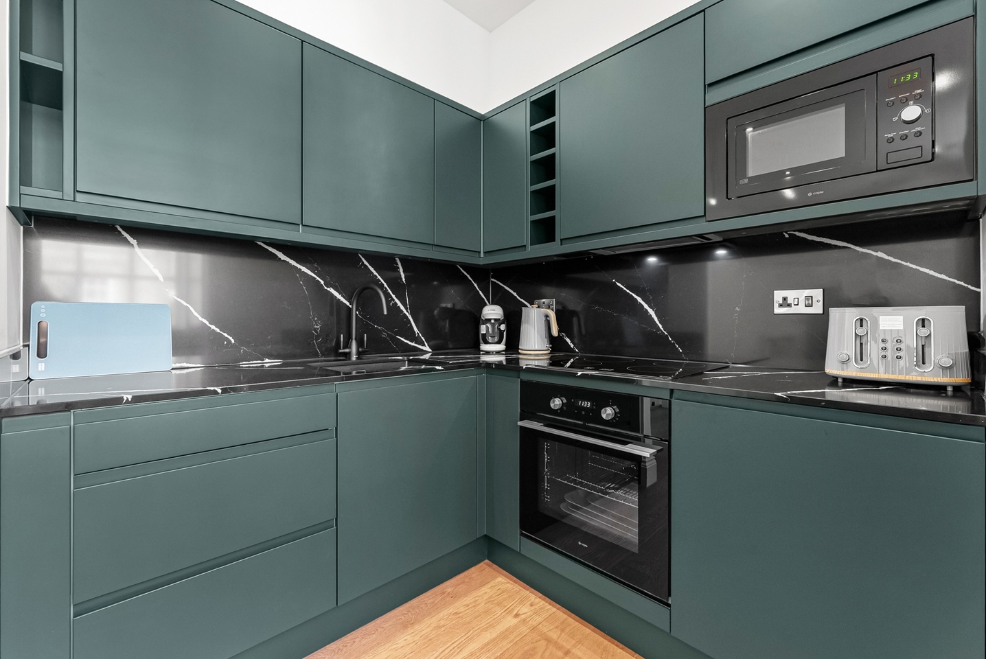 2 Bed Flat, East Parade, S1 photo 3