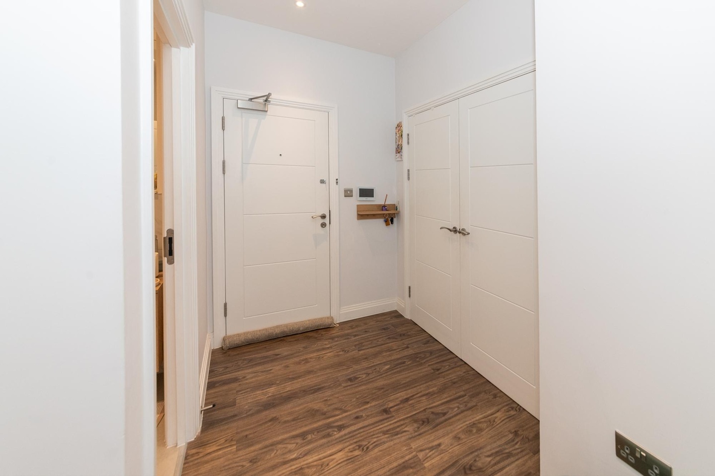 2 Bed Flat, Cadogan House, RG2 photo 5
