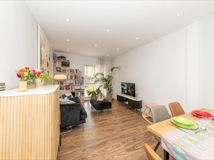 2 Bed Flat, Cadogan House, RG2