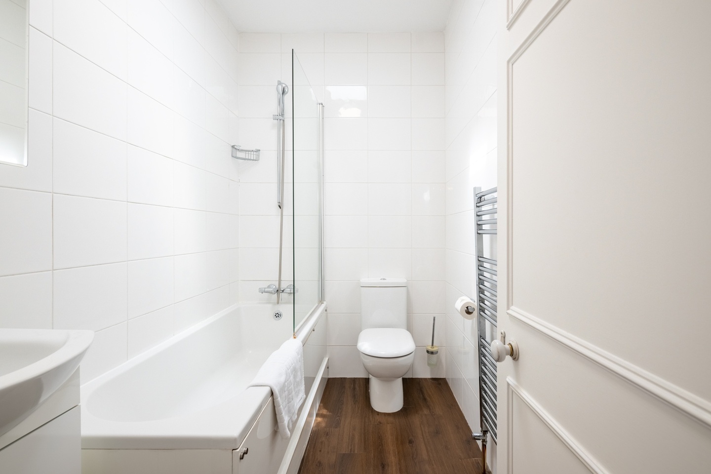 2 Bed Flat, Canonbury Square, N1 photo 5