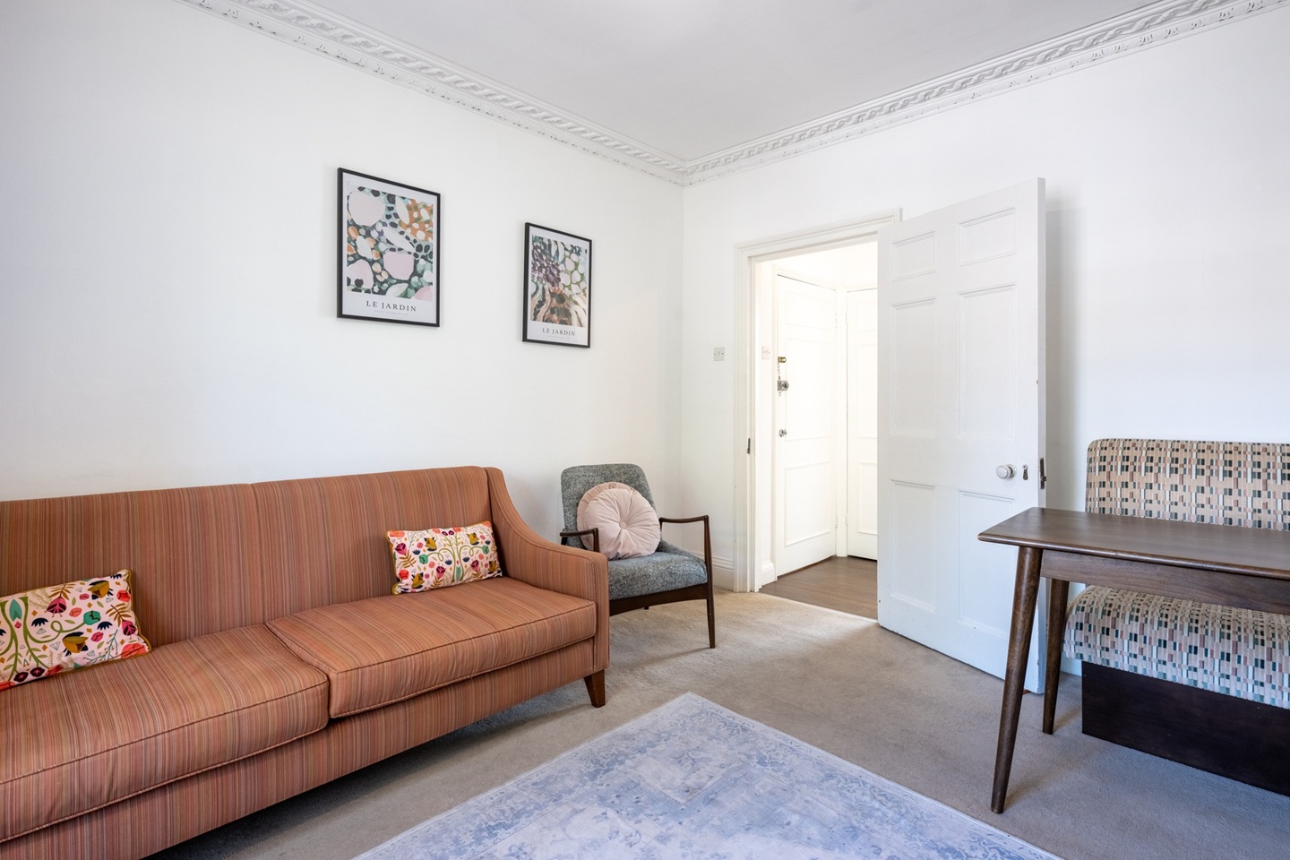 2 Bed Flat, Canonbury Square, N1