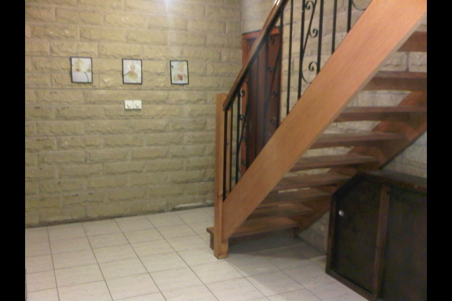 1 Bed Flat, Bates Street, S10 photo 2
