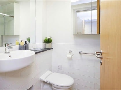 Studio Flat, St James Street, PO1