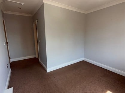 Room in a Shared House, Palmerston Road, IG9
