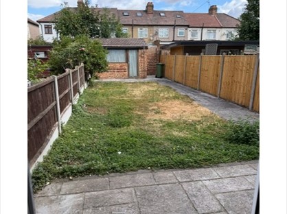3 Bed Terraced House, Hamden Crescent, RM10