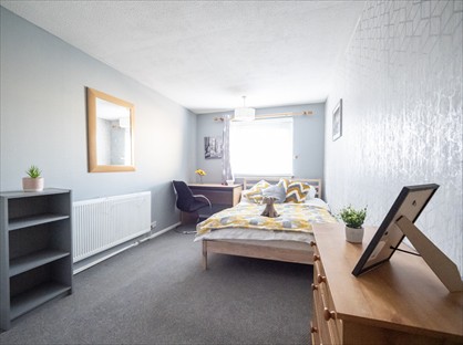 Room in a Shared House, Linklater Path, PO1