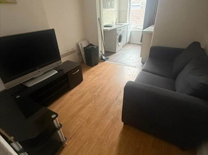 2 Bed Flat, Ripple Road, RM9