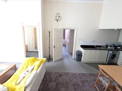 2 Bed Flat, Philbeach Gardens, SW5