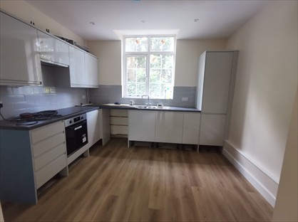 2 Bed Flat, Rookery Lane, BR2