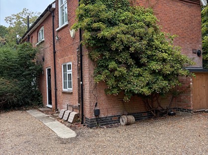 2 Bed Flat, Rookery Lane, BR2