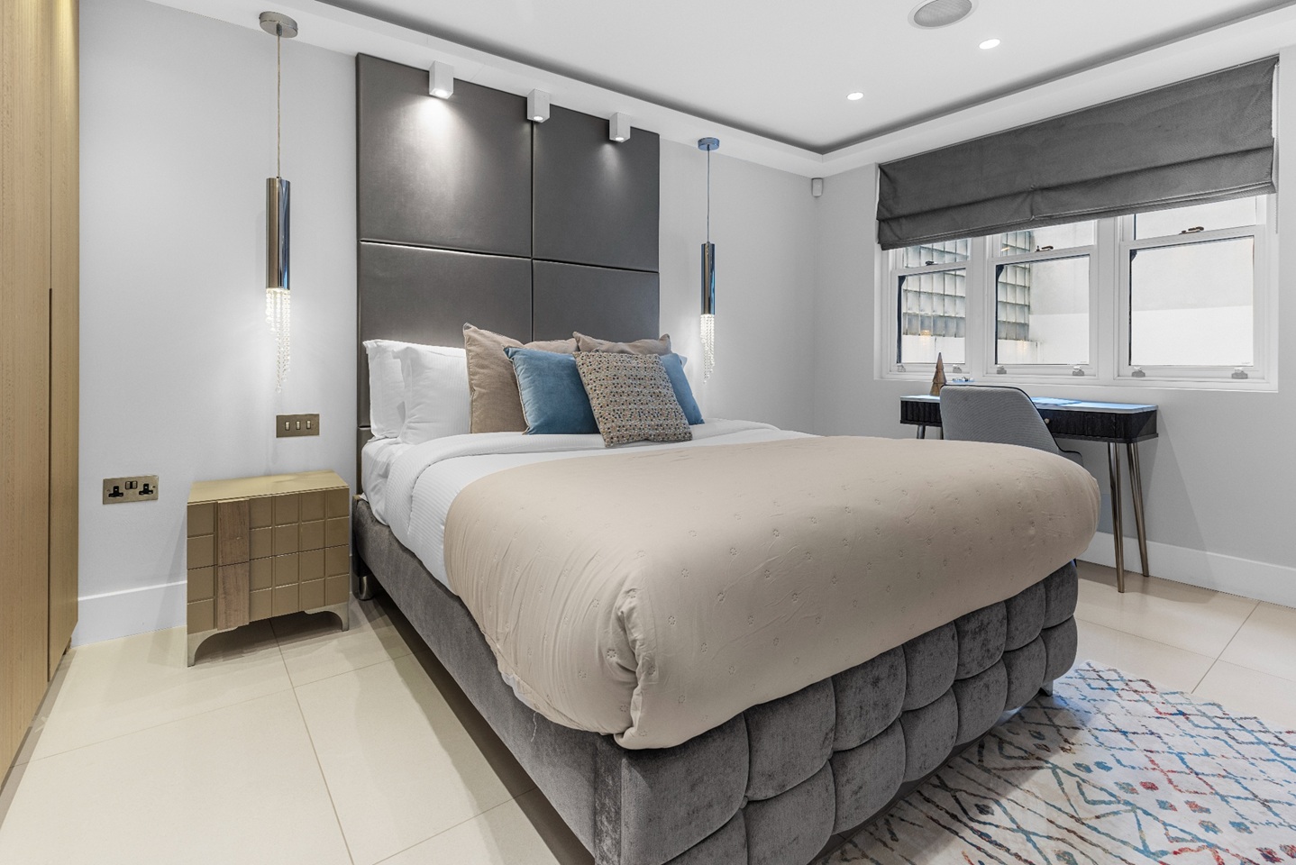 2 Bed Flat, Adiba House, W2 photo 3