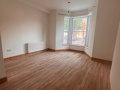 2 Bed Flat, Ferme Park Road, N4