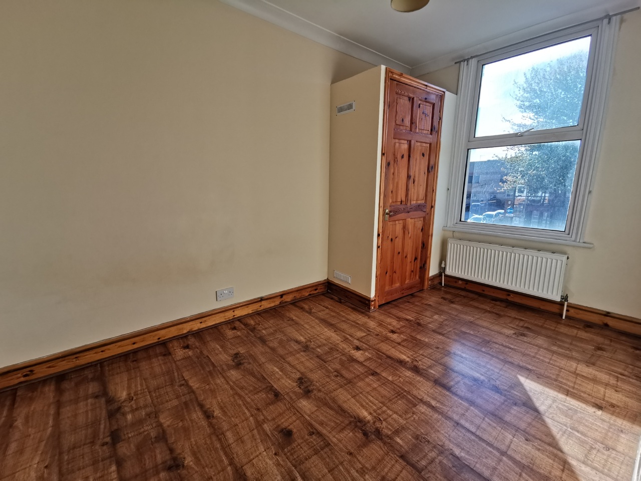 1 Bed Flat, The Malthouse, RG1 photo 2