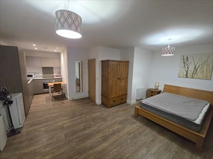1 Bed Flat, King's Rd, RG1