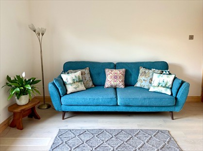 1 Bed Flat, Manor House Road, BA6