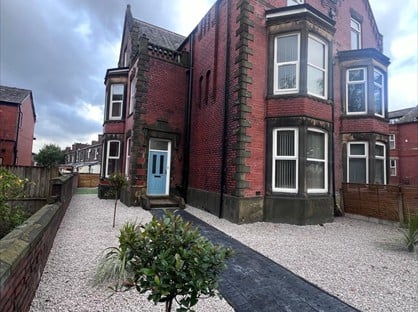 Room in a Shared House, Walmersley Rd, BL9