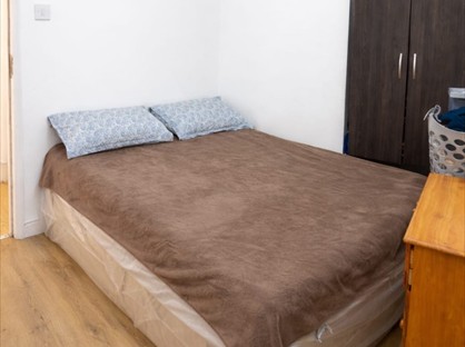 Room in a Shared Flat, Eastern Avenue, IG2