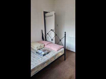 Room in a Shared House, Halifax Rd, WF13