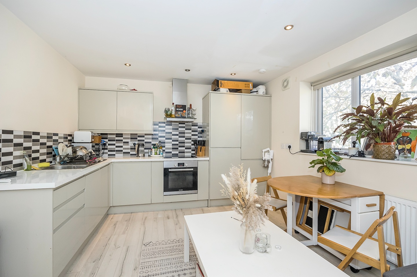 3 Bed Flat, Lower Road, SE16 photo 4